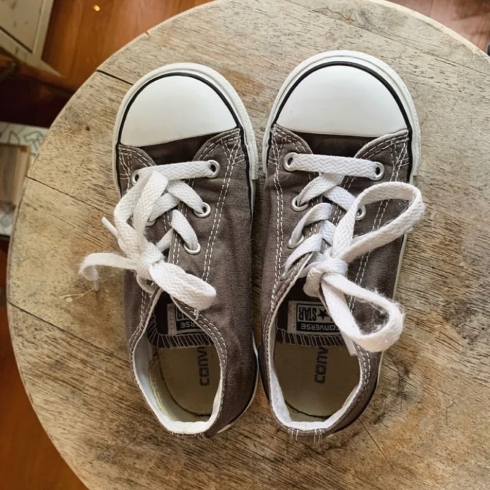 Kids converse